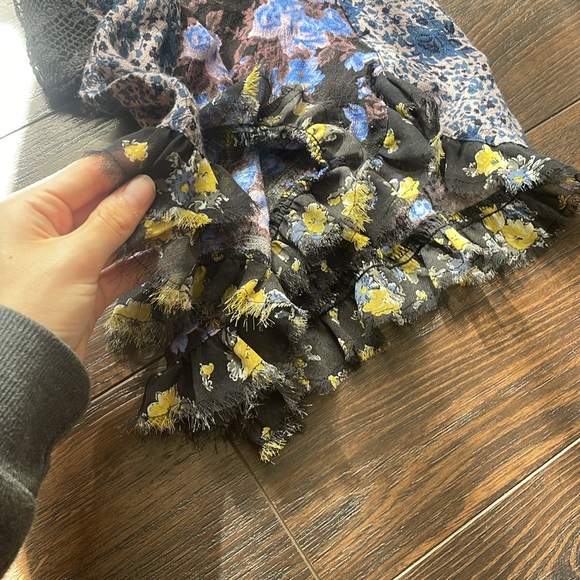 Free people floral ruffle shorts - Picture 7 of 7